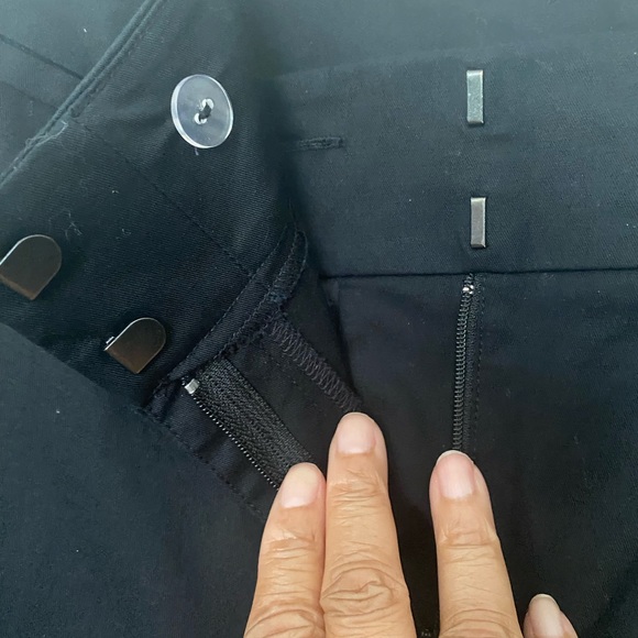 Ann Taylor - Picture 4 of 8